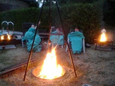 Romantik pur am Lagerfeuer