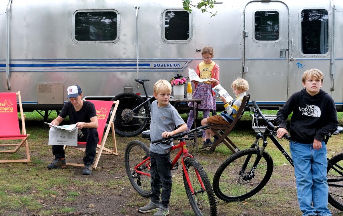 campingplatz in brandenburg mit Kindern Spiel, Spaß und Teamgeist am Volleyballplatz – der beliebteste Campingplatz Brandenburg für einen aktiven Urlaub