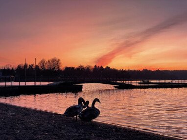 Sonnenuntergang am Wariner Badestrand