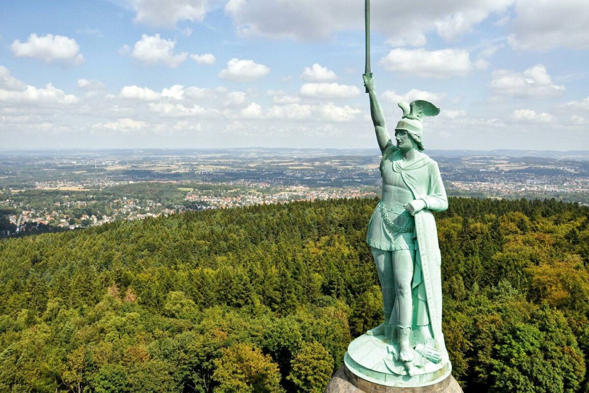 Hermannsdenkmal.jpg