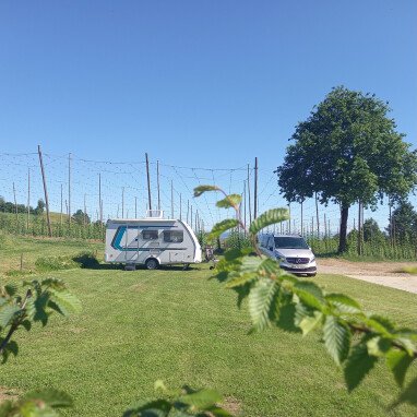 Stellplatz auf Rasen