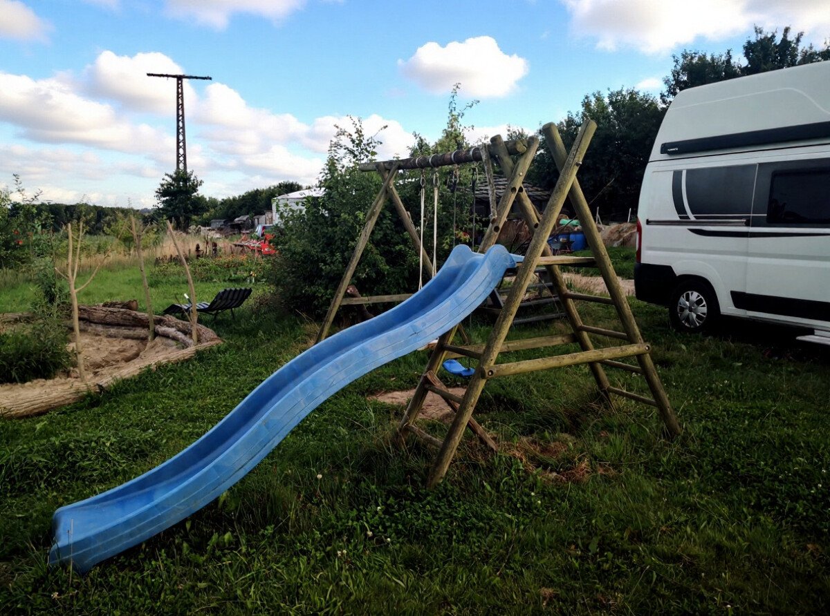 Feld_Spielplatz_5.JPG
