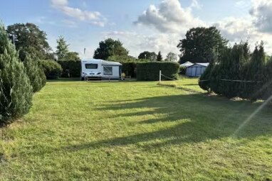 Camping-Paradies-Gruener-Jaeger-teilweise-parzellierte-Standplaetze-auf-dem-Campingplatz-1d597f51-b8c9-4480-9931-04f4cb267311