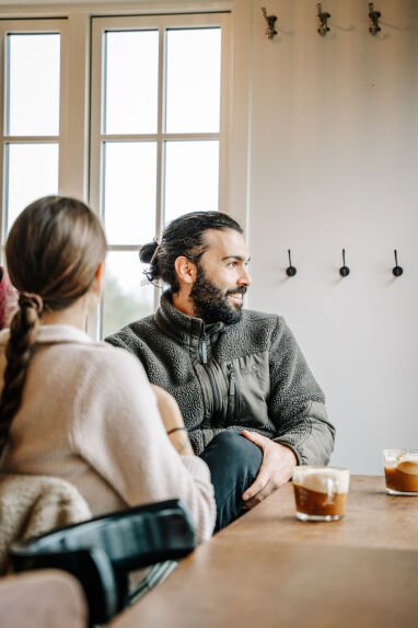 Bistro mit Blick auf den Hygge Lake