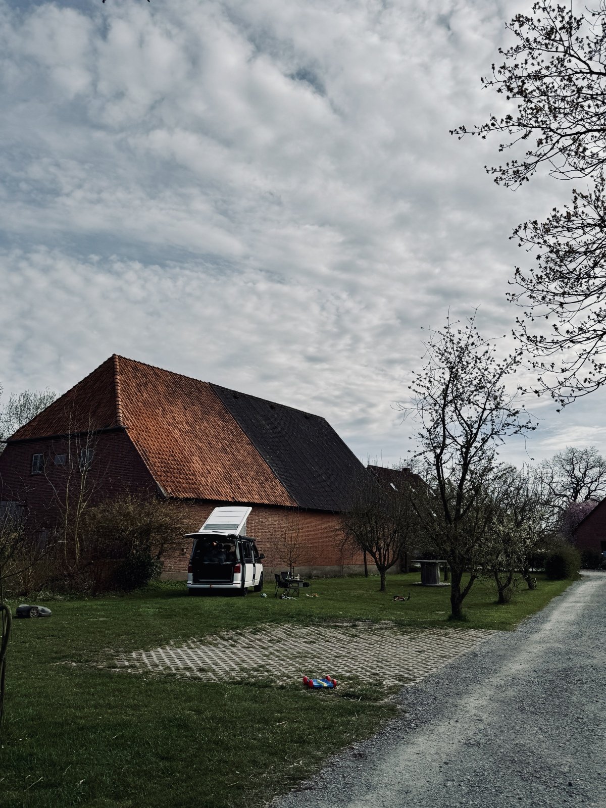 Stellplatz + Ausweichfläche