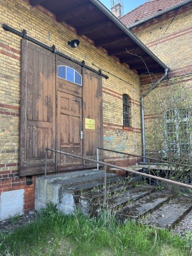 Wenn das Wetter mal richtig eklig ist, könnt Ihr eure Isomatte im Güterschuppen ausrollen (vorausgesetzt, wir sind zuhause).