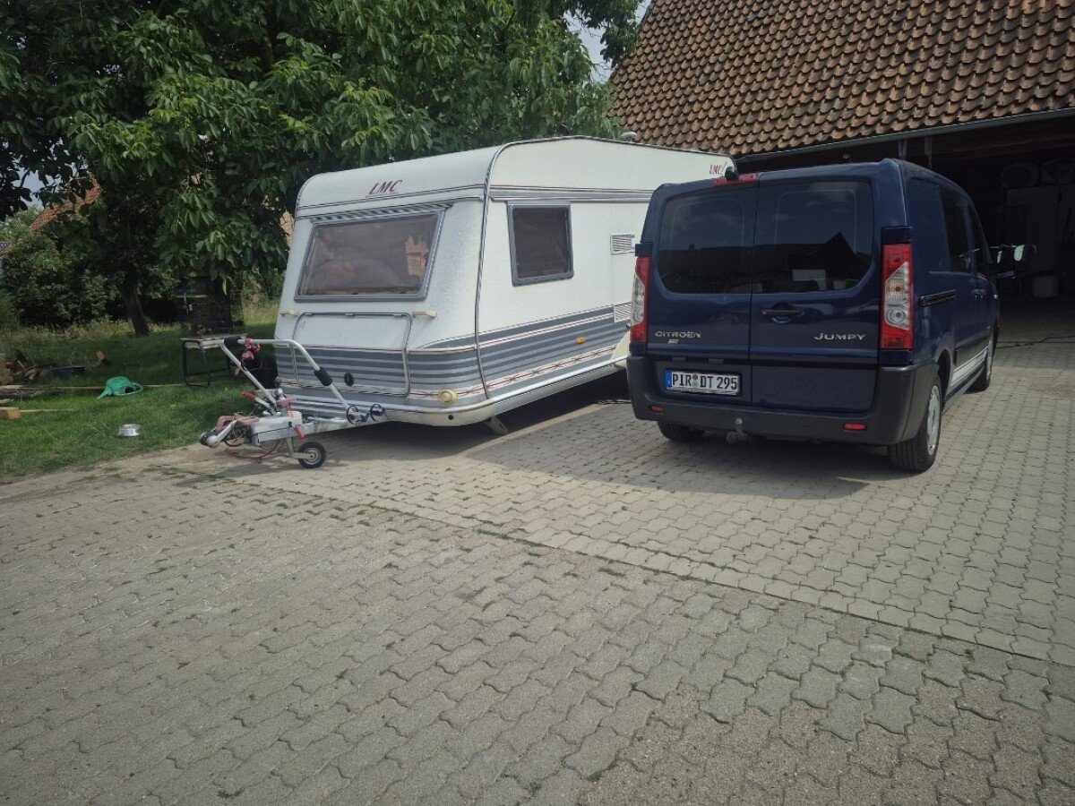 image-1054513123594446