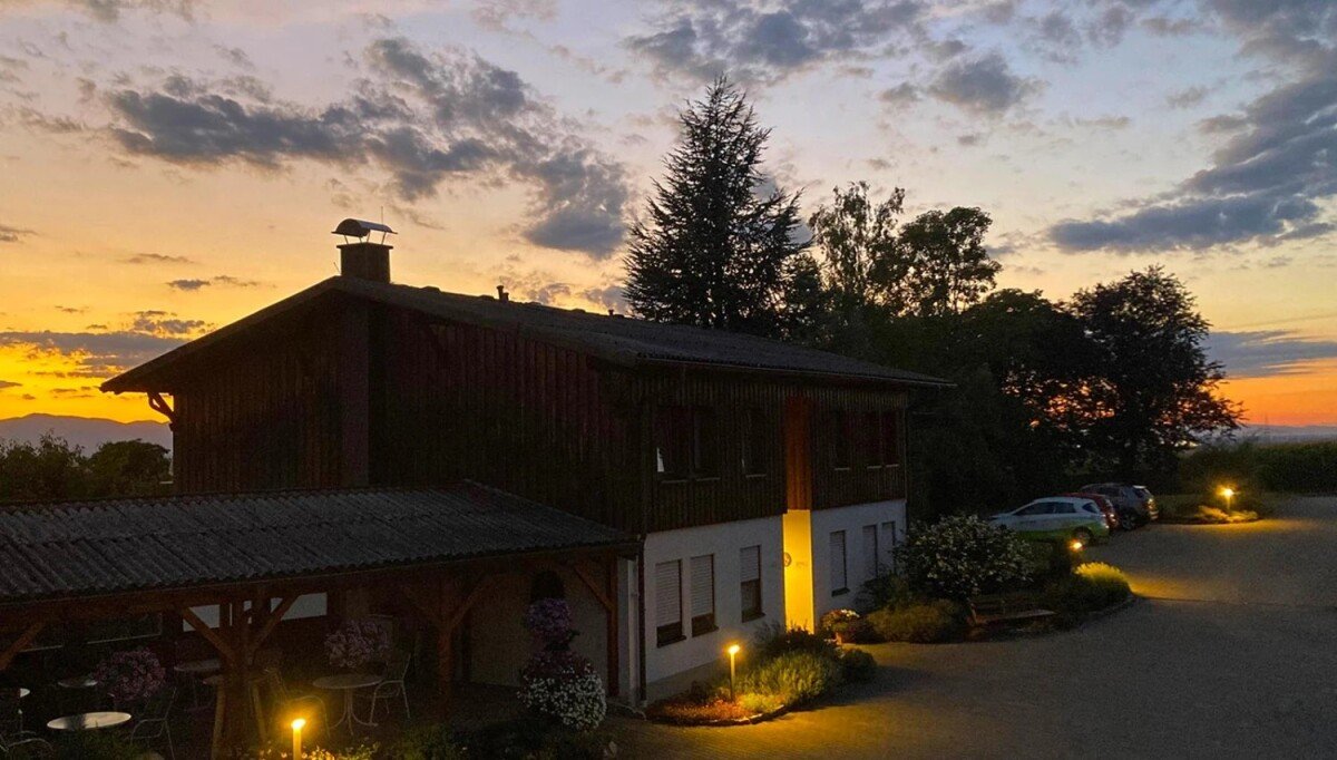 65829e05f92ec39e16fa401b_pappelhof-1.jpeg