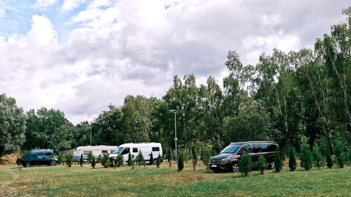Leisnig- WOMO mit Fahrzeugen (1).jpg
