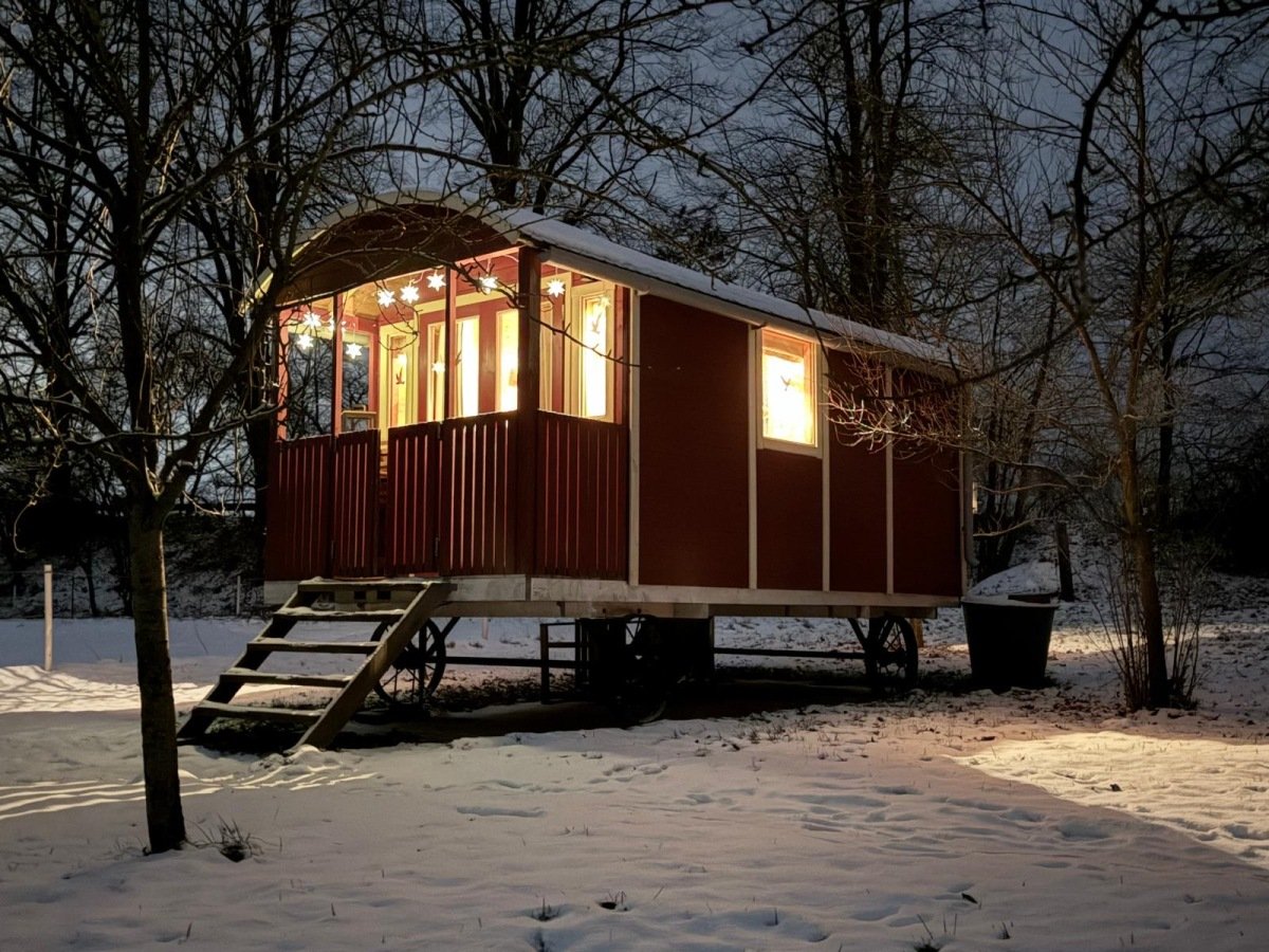 Auszeit im Zirkuswagen am Kanal im Münsterland in Recke – Bild 1