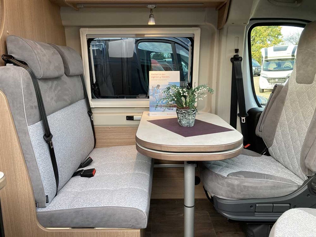 1680175763_Wohnmobil_Carado_Clever_Plus_mieten_2
