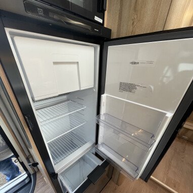 Kühlschrank mit großem Eisfach und seperaten Getränkekühlschrank